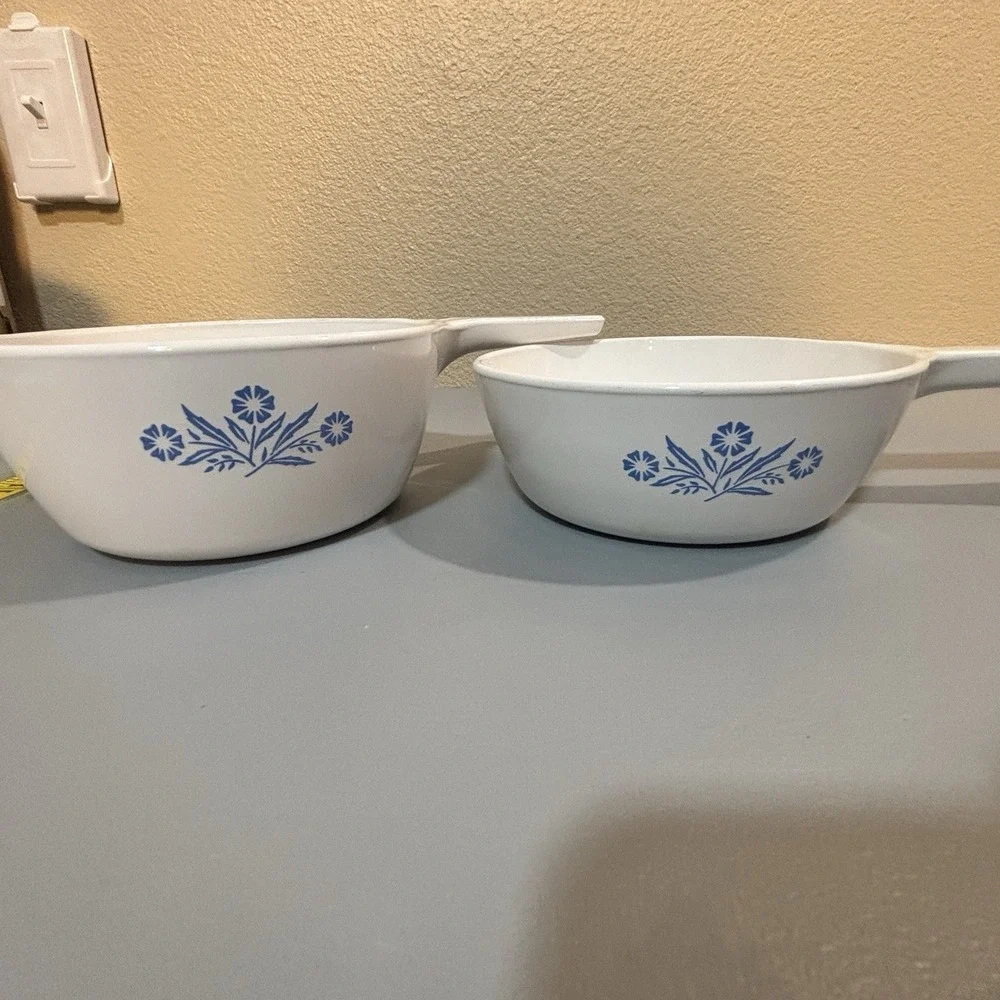 CorningWare Blue Cornflower Menuette Saucepans No Lids 1 Pint, 1 1/2 Pint EUC